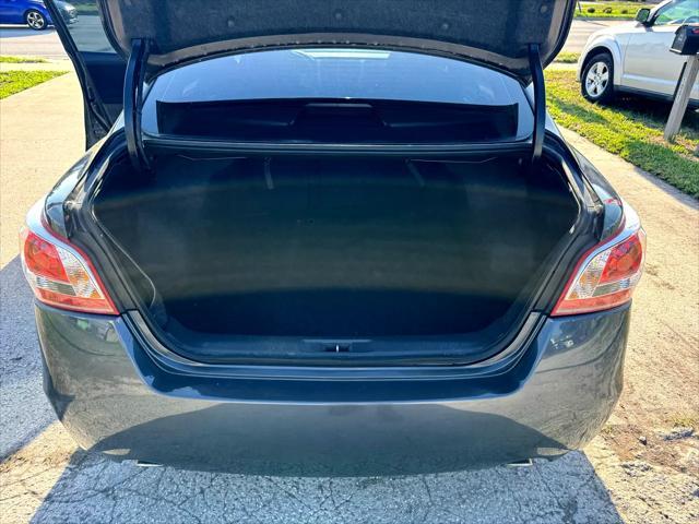 used 2013 Nissan Altima car, priced at $5,500