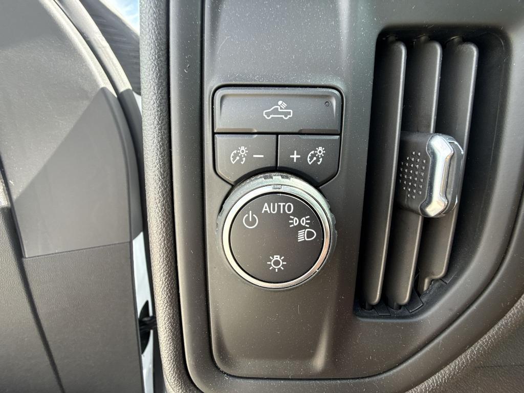 used 2024 Chevrolet Silverado 1500 car, priced at $35,147