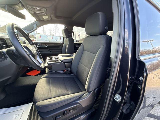 used 2024 GMC Sierra 1500 car, priced at $38,615