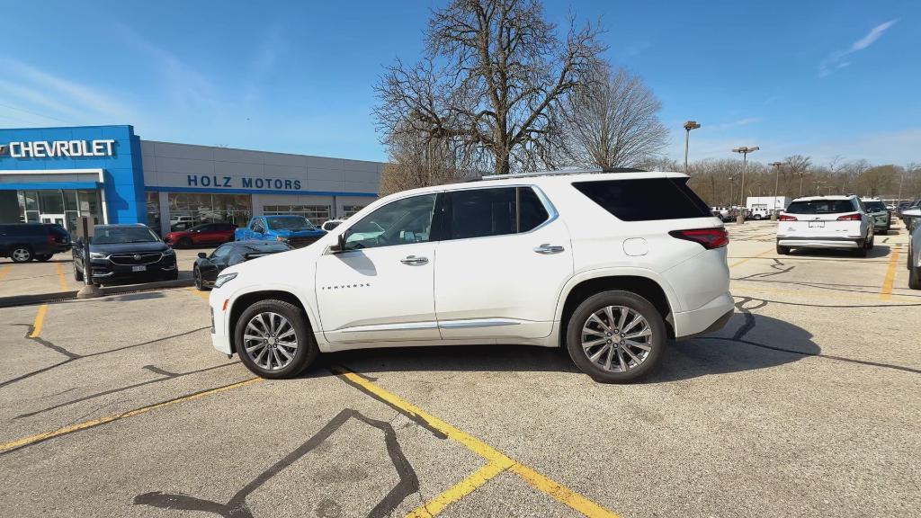 used 2022 Chevrolet Traverse car, priced at $33,492