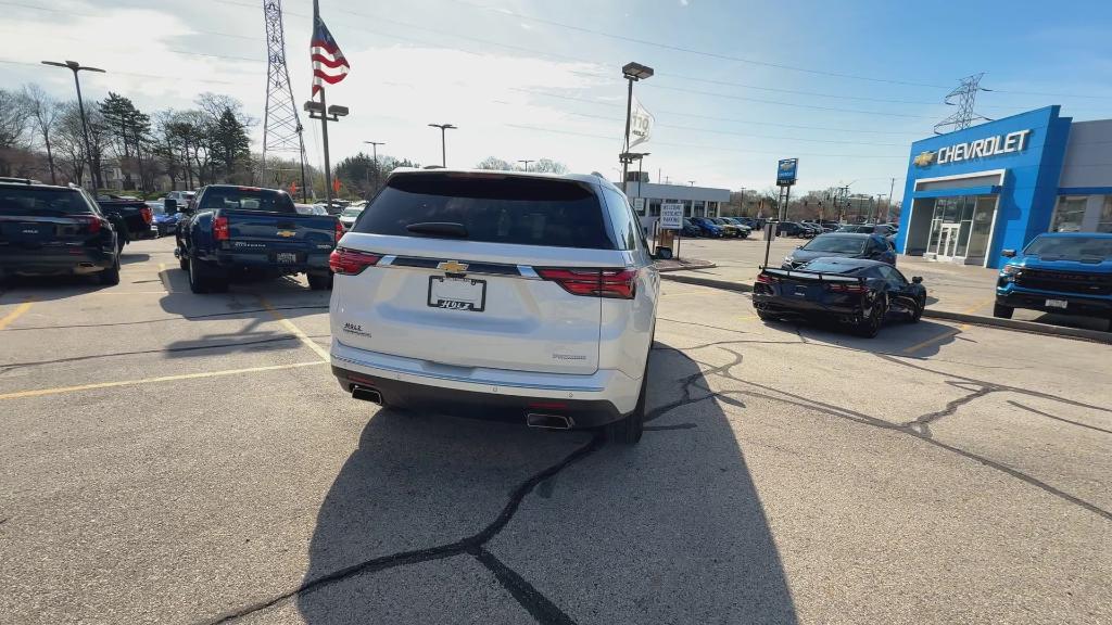 used 2022 Chevrolet Traverse car, priced at $33,492