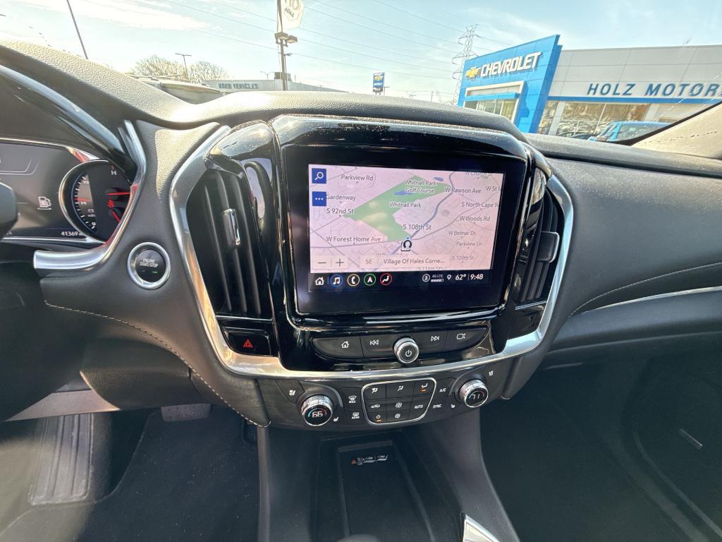 used 2022 Chevrolet Traverse car, priced at $33,492