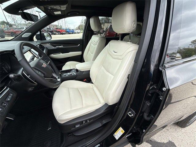 used 2023 Cadillac XT6 car, priced at $45,797