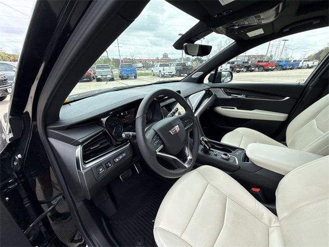 used 2023 Cadillac XT6 car, priced at $45,797