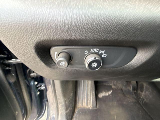 used 2022 Chevrolet Traverse car, priced at $25,924