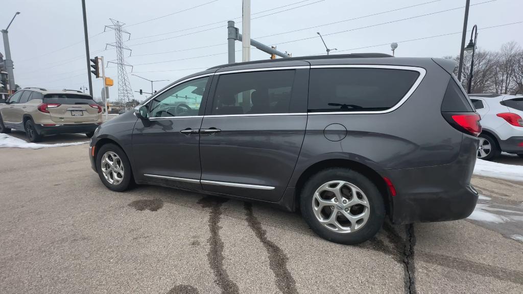 used 2022 Chrysler Pacifica car, priced at $31,306