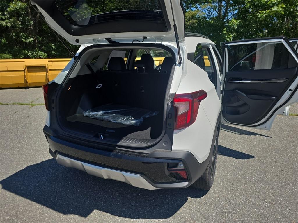 new 2025 Kia Seltos car, priced at $25,237