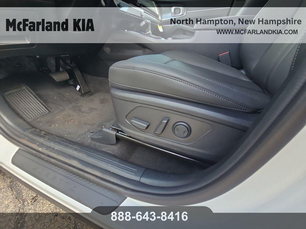 new 2026 Kia Sorento car, priced at $35,079