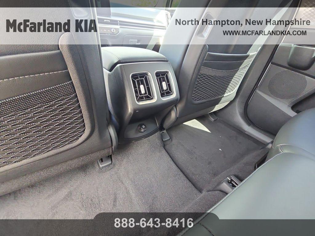 new 2026 Kia Sorento car, priced at $35,079