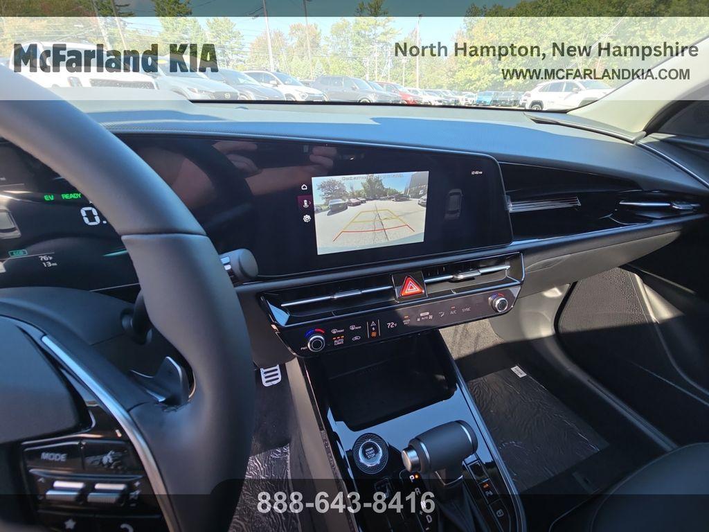 new 2025 Kia Niro car, priced at $28,804