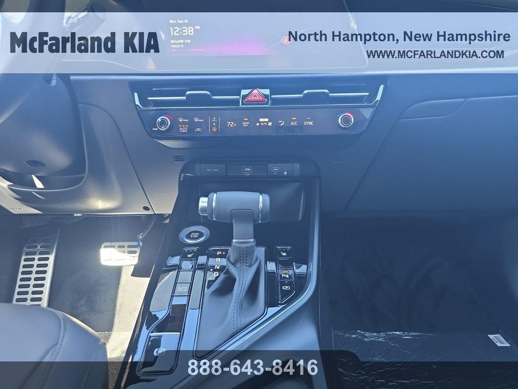 new 2025 Kia Niro car, priced at $28,804