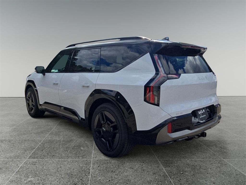 new 2026 Kia EV9 car, priced at $55,895