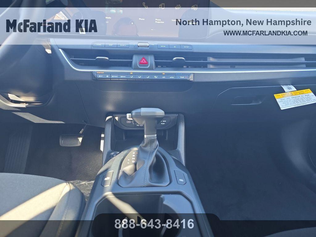 new 2025 Kia K4 car, priced at $22,123