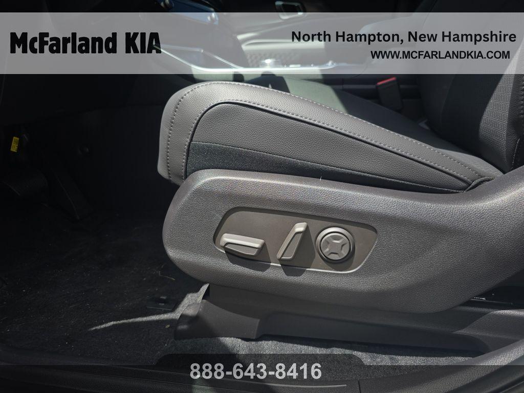 new 2026 Kia Carnival Hybrid car, priced at $51,301