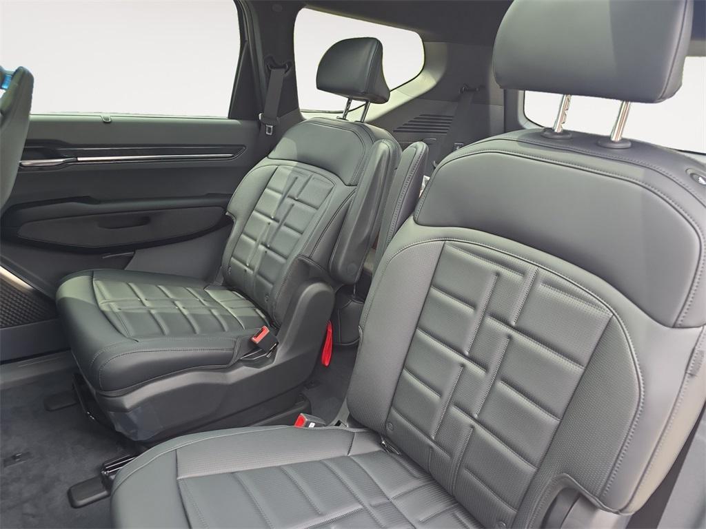 new 2026 Kia EV9 car, priced at $52,875