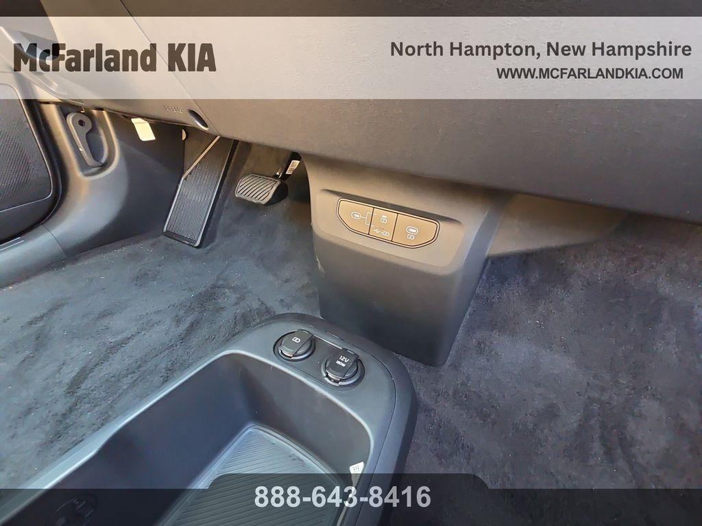 new 2025 Kia EV6 car, priced at $43,085