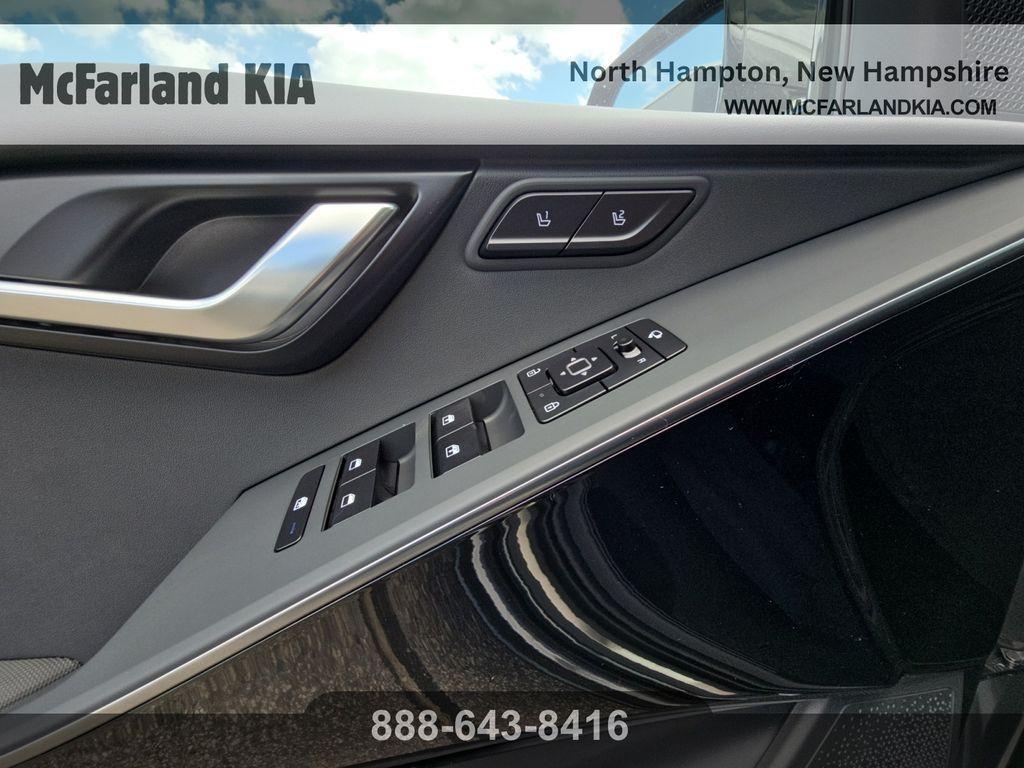 new 2025 Kia Niro car, priced at $29,711