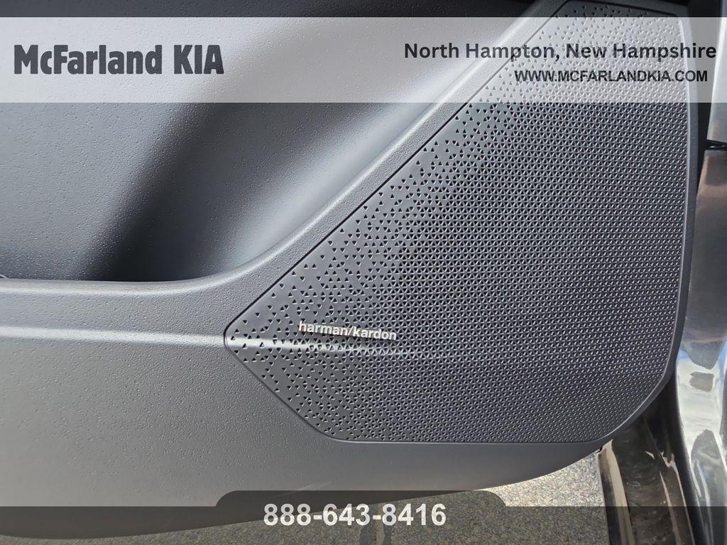 new 2025 Kia Niro car, priced at $29,711
