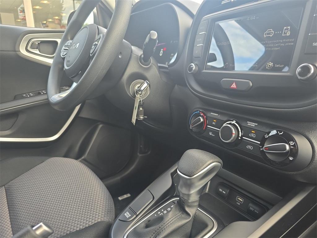 new 2025 Kia Soul car, priced at $20,432