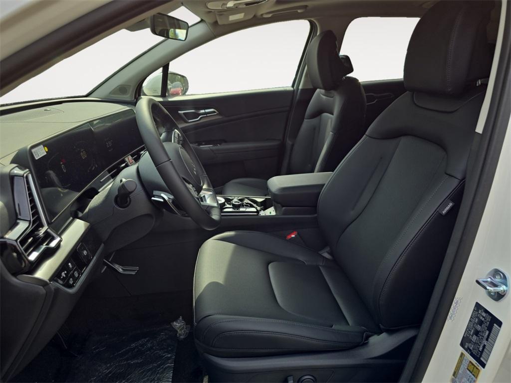 new 2025 Kia Sportage Hybrid car, priced at $30,450