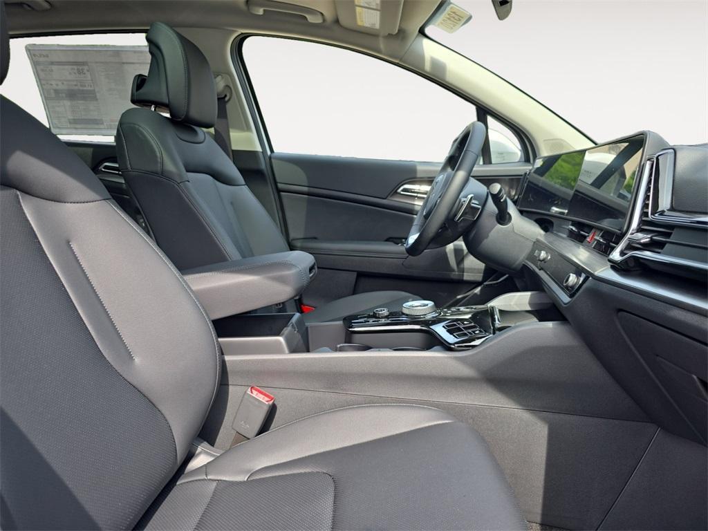 new 2025 Kia Sportage Hybrid car, priced at $30,450