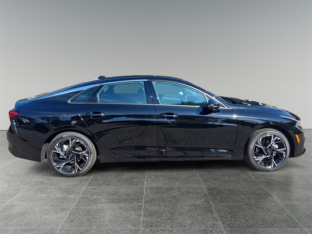new 2026 Kia K5 car, priced at $29,014