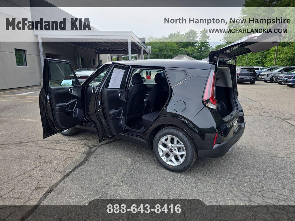 new 2025 Kia Soul car, priced at $20,302