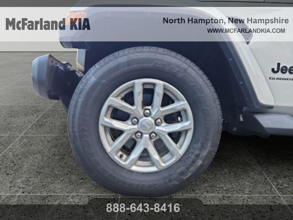used 2023 Jeep Gladiator car, priced at $24,926