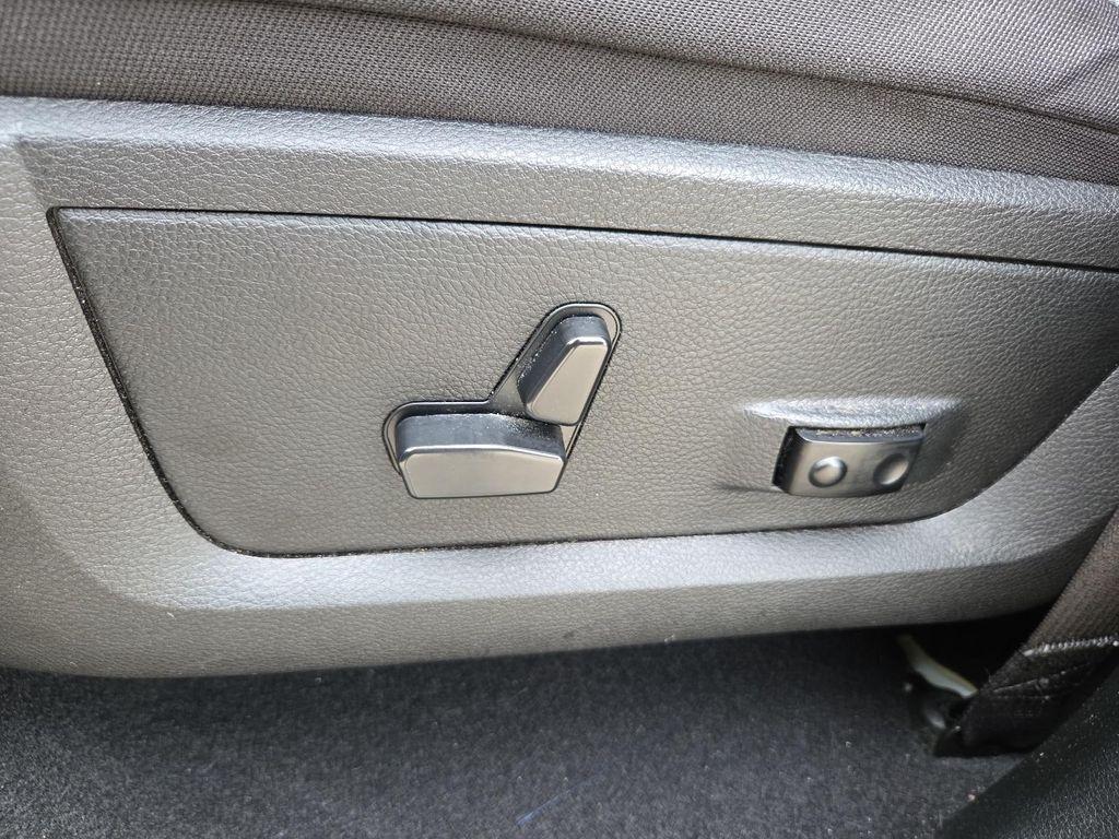 used 2023 Ram 1500 Classic car, priced at $26,917