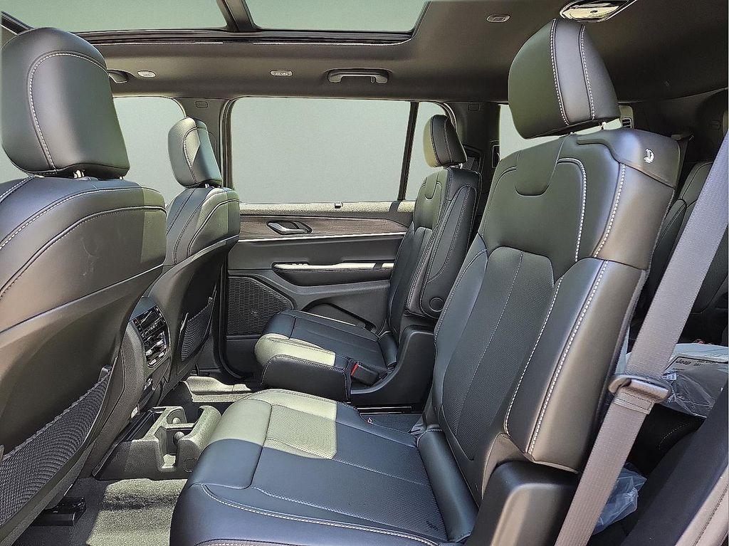 new 2025 Jeep Grand Cherokee L car, priced at $51,217