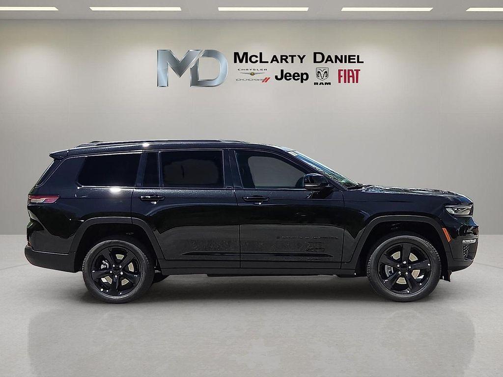 new 2025 Jeep Grand Cherokee L car, priced at $51,217