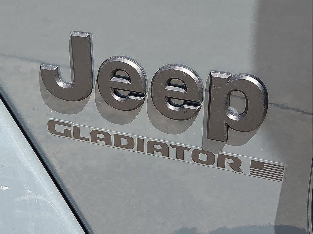 new 2025 Jeep Gladiator car, priced at $46,017