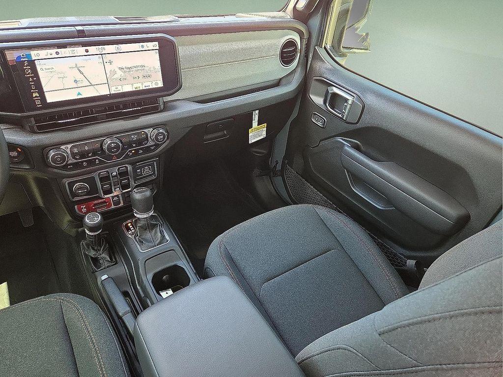 new 2025 Jeep Gladiator car, priced at $46,017
