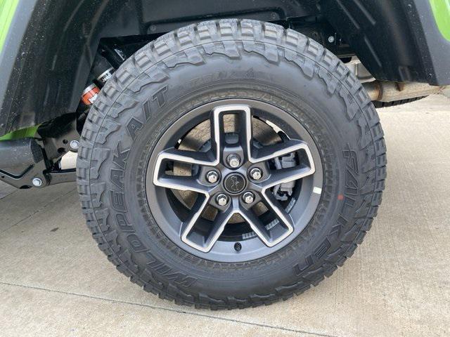 new 2025 Jeep Gladiator car, priced at $55,597