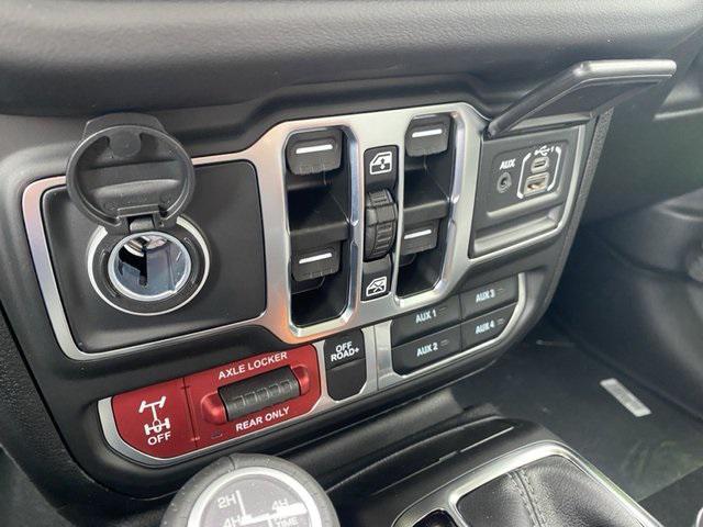 new 2025 Jeep Gladiator car, priced at $55,597