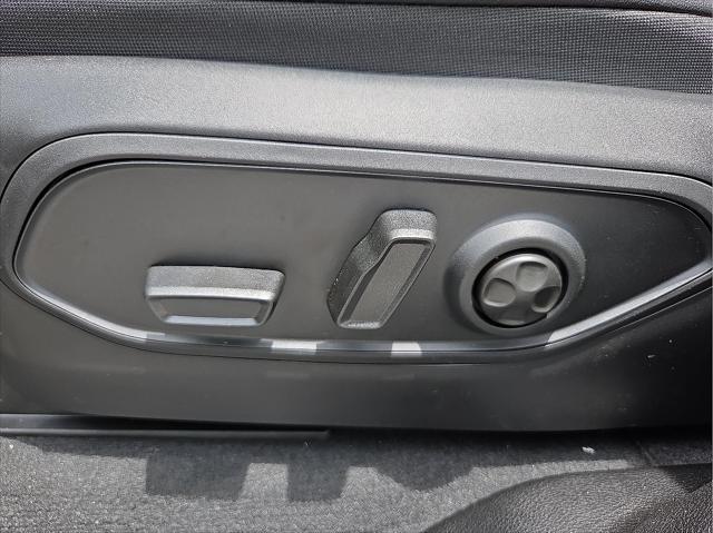 new 2025 Jeep Grand Cherokee L car, priced at $50,049