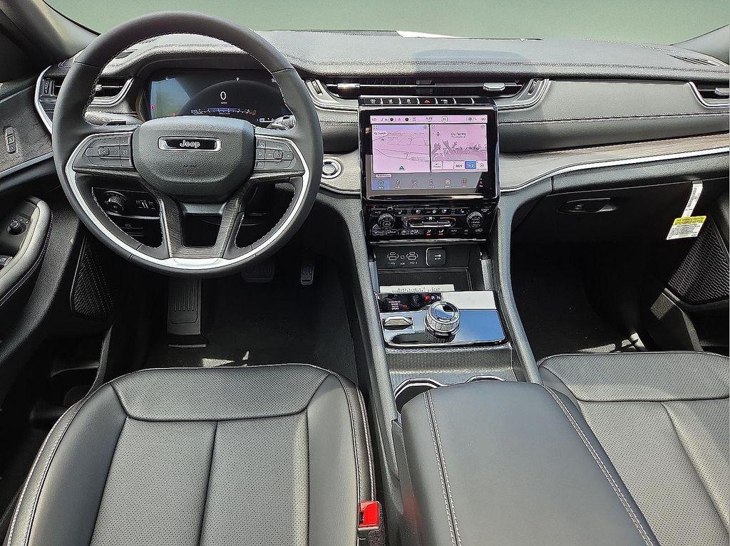 new 2025 Jeep Grand Cherokee L car, priced at $51,217