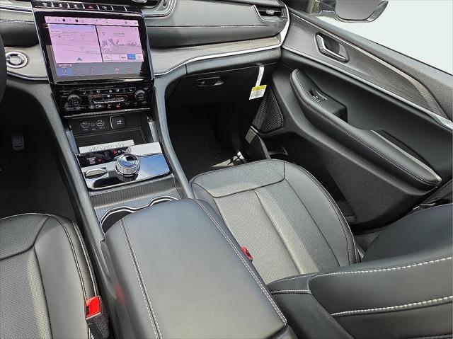 new 2025 Jeep Grand Cherokee L car, priced at $50,049