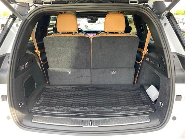 new 2025 Jeep Grand Cherokee L car, priced at $67,272