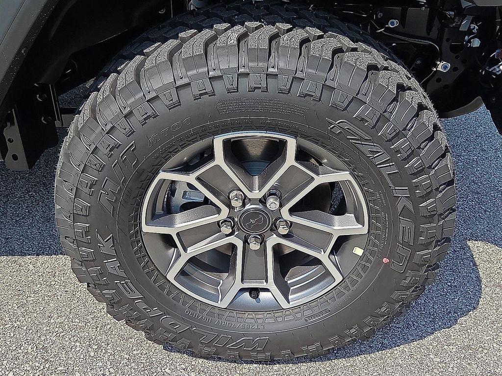 new 2025 Jeep Gladiator car, priced at $50,736