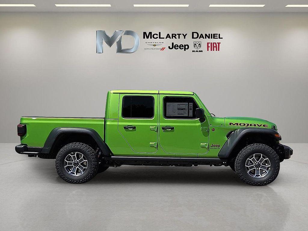 new 2025 Jeep Gladiator car, priced at $50,736
