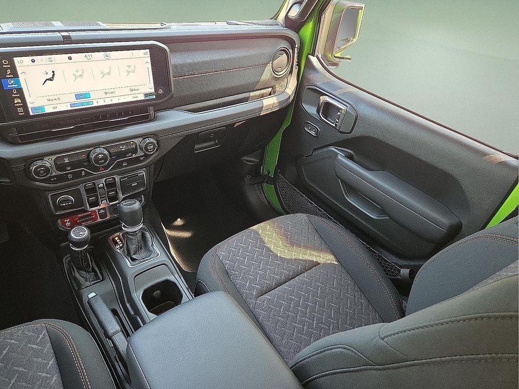 new 2025 Jeep Gladiator car, priced at $50,736