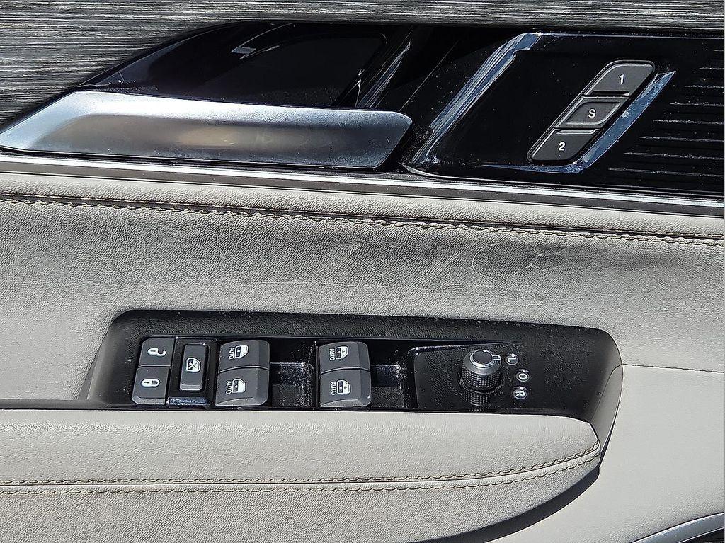 used 2023 Jeep Wagoneer L car, priced at $49,986