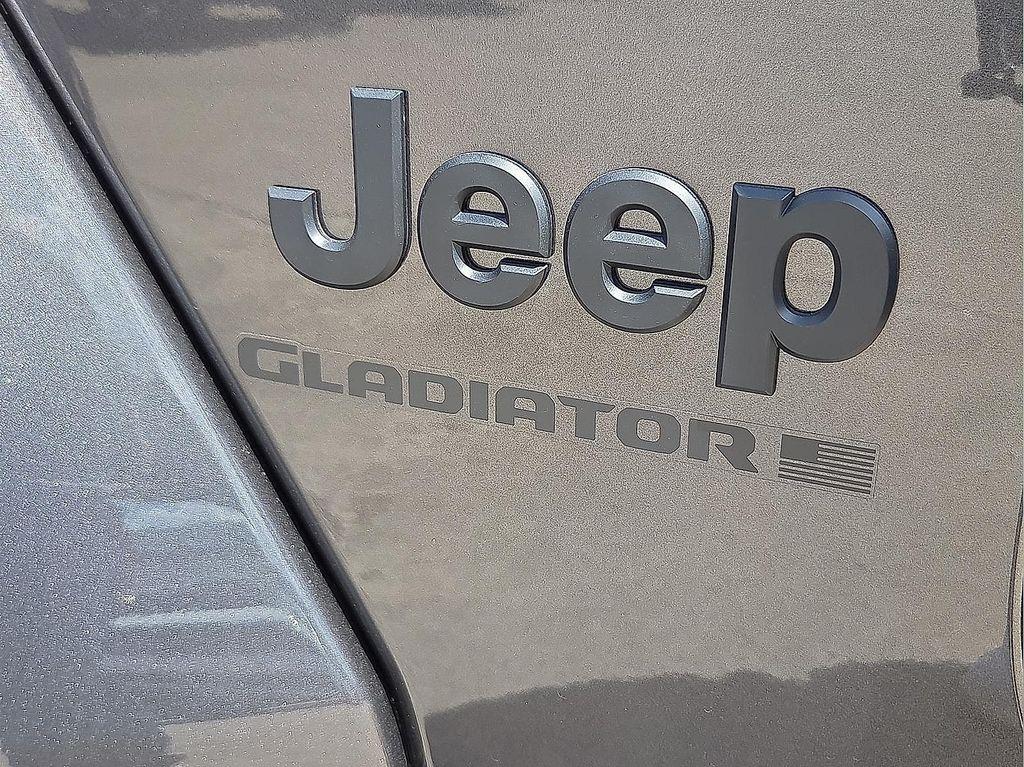 new 2025 Jeep Gladiator car, priced at $46,017