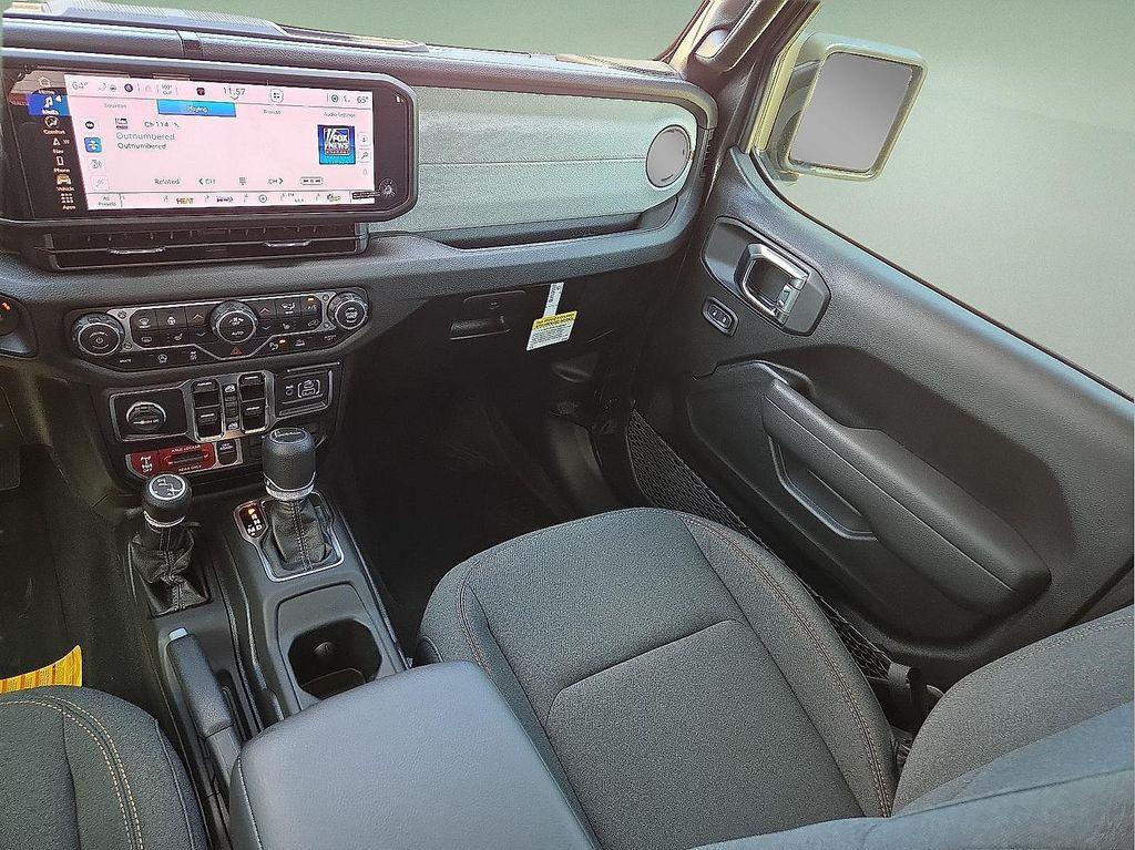 new 2025 Jeep Gladiator car, priced at $46,017