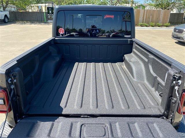 new 2025 Jeep Gladiator car, priced at $53,630