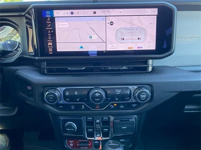 new 2025 Jeep Gladiator car, priced at $53,630