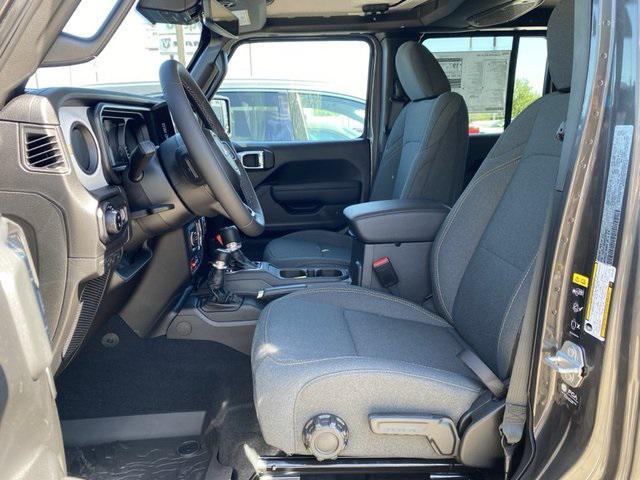 new 2025 Jeep Gladiator car, priced at $50,227