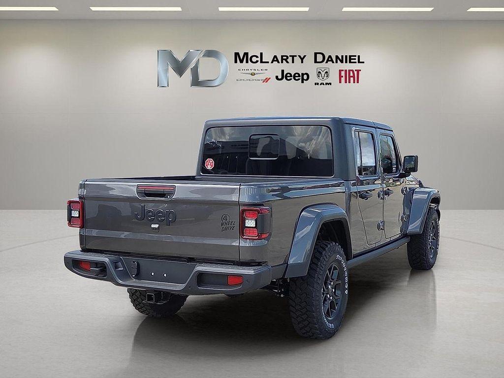 new 2025 Jeep Gladiator car, priced at $46,017