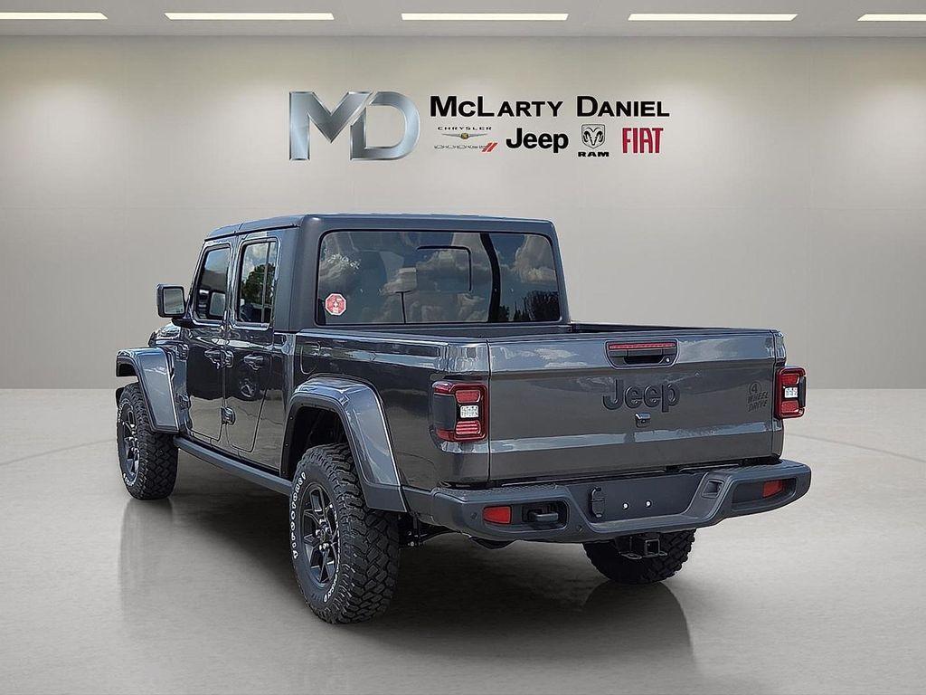 new 2025 Jeep Gladiator car, priced at $46,017
